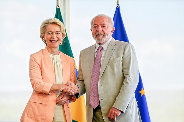 SLC - Lula Leyen P061375 12691