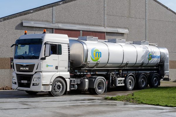 SLC - Milcobel Melkophaalwagen Op De Hoeve 2