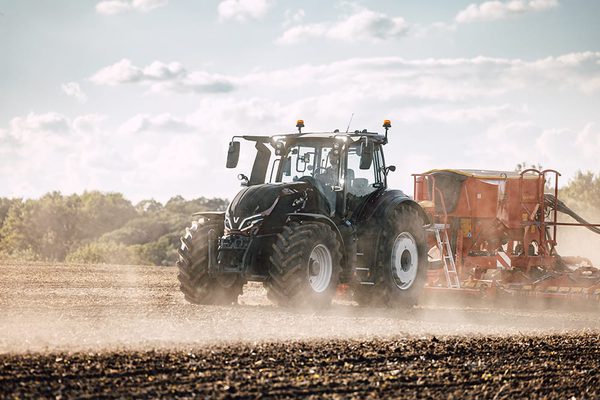 SLC - Valtra Q 1 Webben