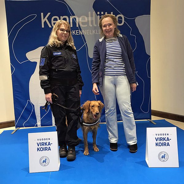 SLC - Koiranohjaja Seija Kontunen Aino Ja Kansliapaallikko Jaana Husu Kallio