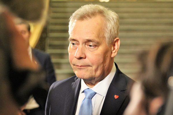SLC - Antti Rinne Liggande